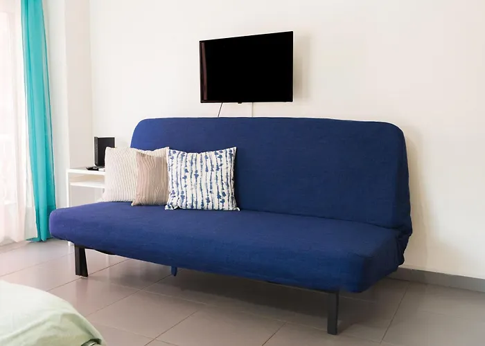 Mackenzie Blu Larnaca