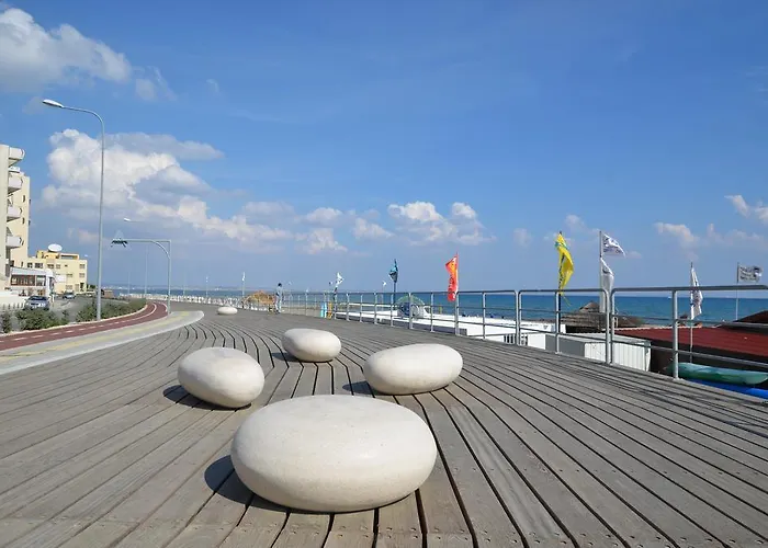 Mackenzie Blu * לרנקה